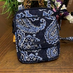 VERA BRADLEY CROSSBODY